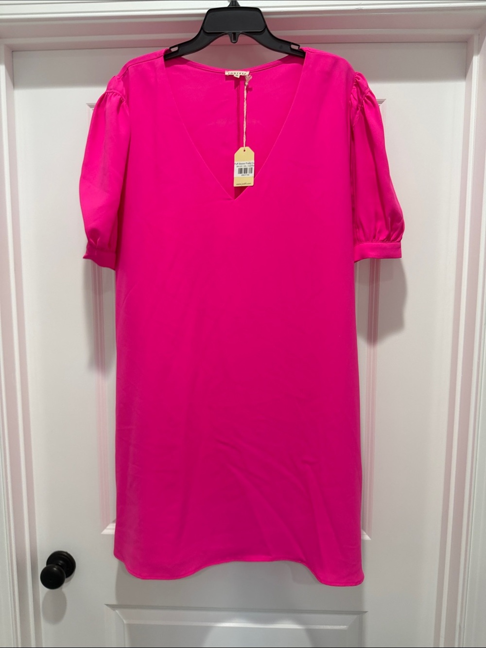 JODIFL Hot Pink V-Neck Short Sleeve Shift Dress